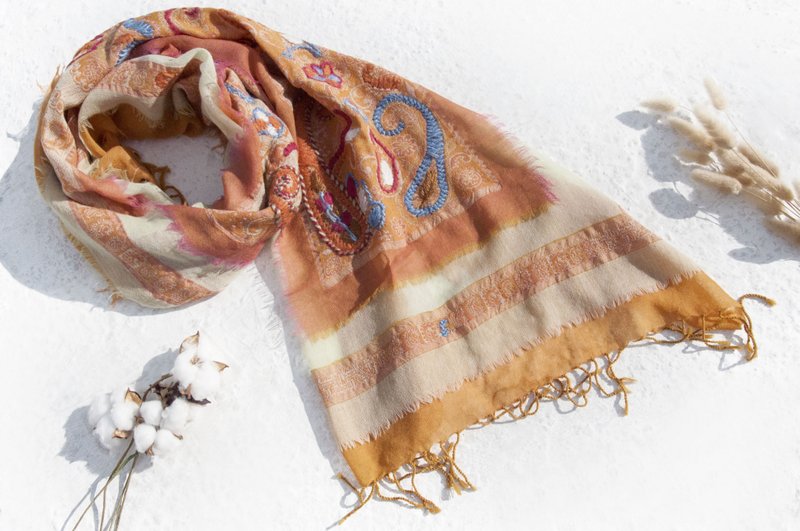 羊绒毯刺绣羊毛披肩/针织围巾/刺绣围巾/羊绒披巾/喀什米尔Cashmere 圣诞礼物 情人节礼物 交换礼物 生日礼物-花 - 围巾/披肩 - 羊毛 多色