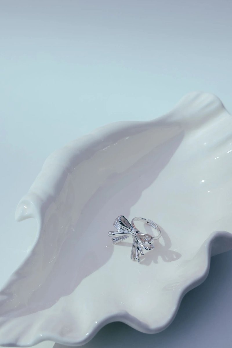 COR-DATE / 银色系 / 蝴蝶结戒指 - 戒指 - 其他材质 