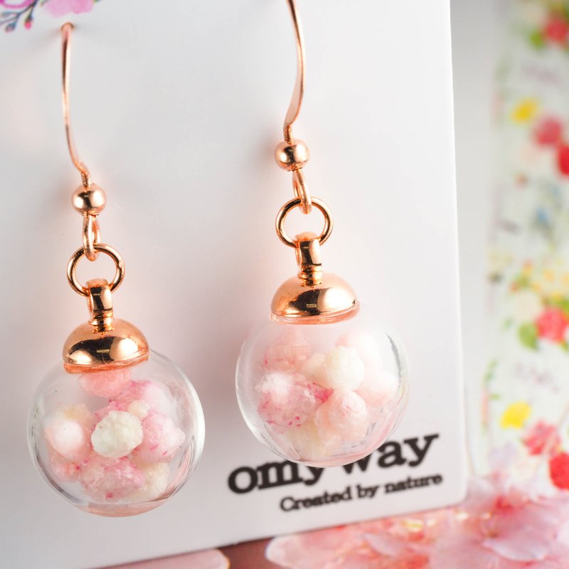 爱家作- OMYWAY小米花干花永生花玻璃球耳环耳夹1.2cm - 耳环/耳夹 - 玻璃 白色