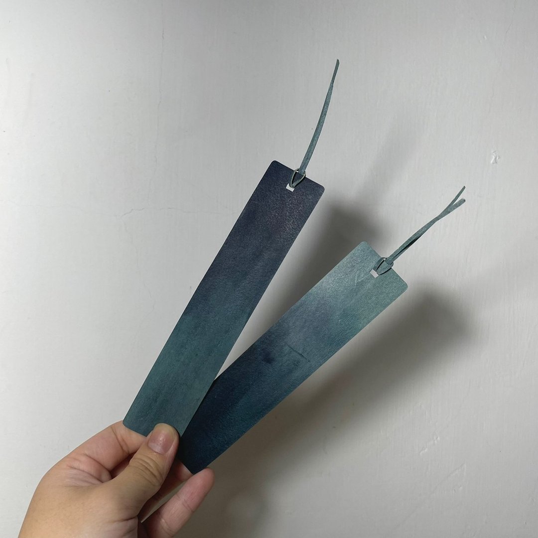 真皮书签 - 薄  - 深灰蓝 - 手工染 - 书签 - 真皮 蓝色