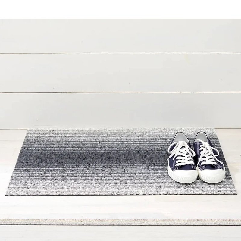 Chilewich Fade Stripe系列渐层色地垫46×71cm-灰阶STONE - 地垫/地毯 - 塑料 灰色