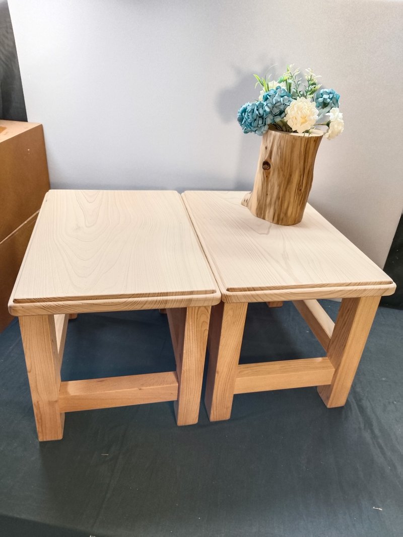 台桧山形纹小凳一对 - 椅子/沙发 - 木头 