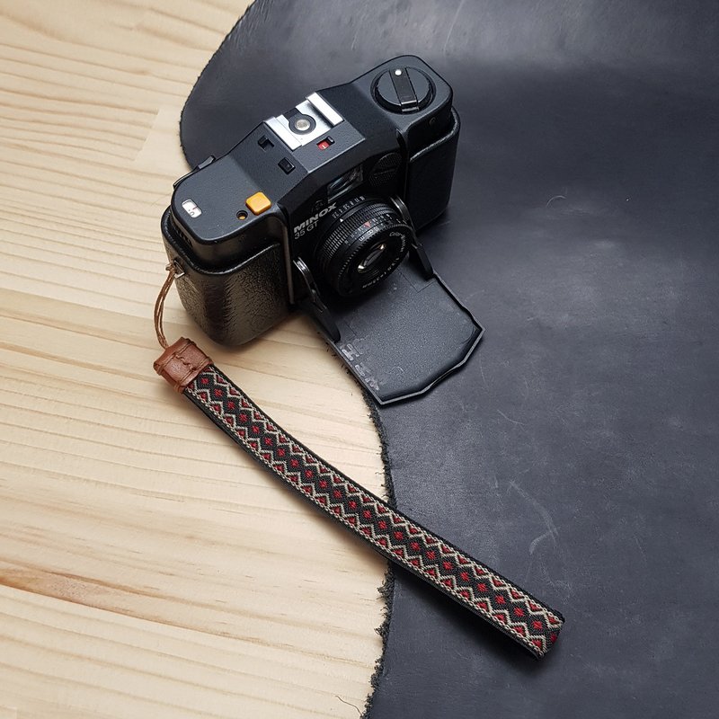 相机绳 相机带 手机绳 手腕带 手绳 吊饰 织带 生日礼物 - 吊饰 - 其他人造纤维 红色