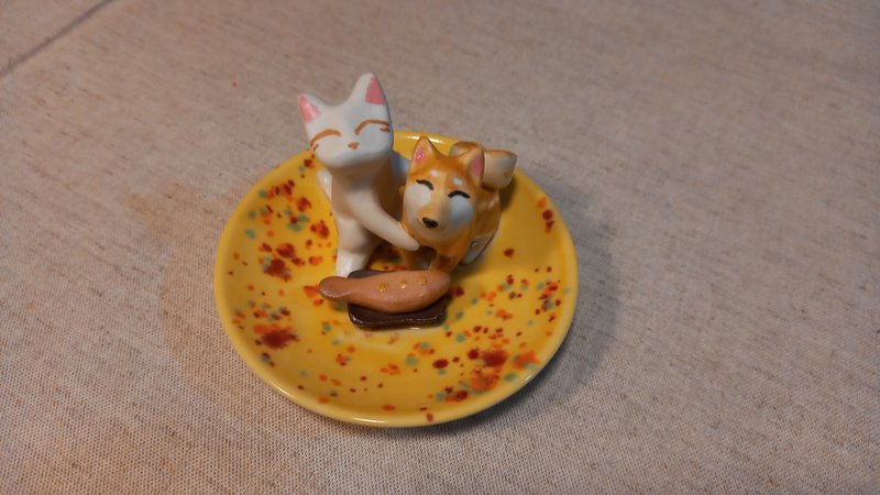 柴犬聚福碟-财旺有余 - 摆饰 - 陶 金色