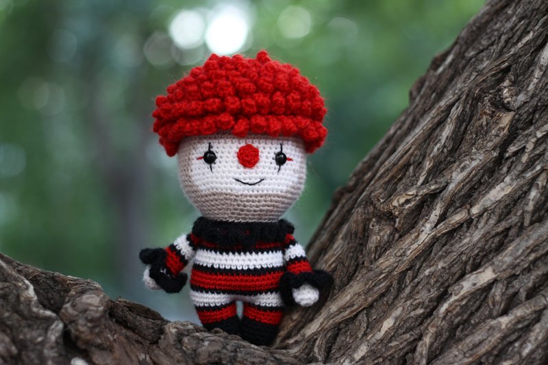 Clown Halloween doll crochet toy - 玩具/玩偶 - 羊毛 