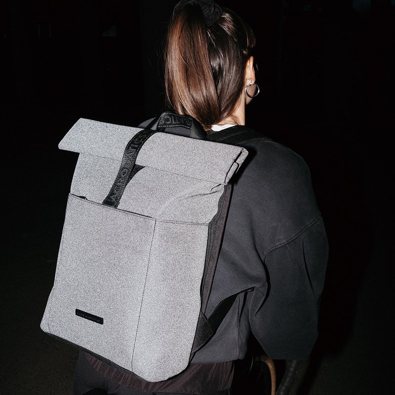 Hajo Medium Phantom 后背包M (银河灰) 电脑包 后背包 防泼水 - 后背包/双肩包 - 环保材料 银色