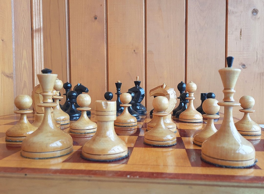 VALDAI 1965 vintage Soviet wooden chess set - old medium size chess game USSR - 桌游/玩具 - 木头 
