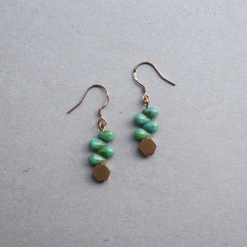 02:08 AM 发光的果实 / 松绿光 - 黄铜 / 捷克玻璃珠 / 耳针耳夹 - 耳环/耳夹 - 铜/黄铜 绿色