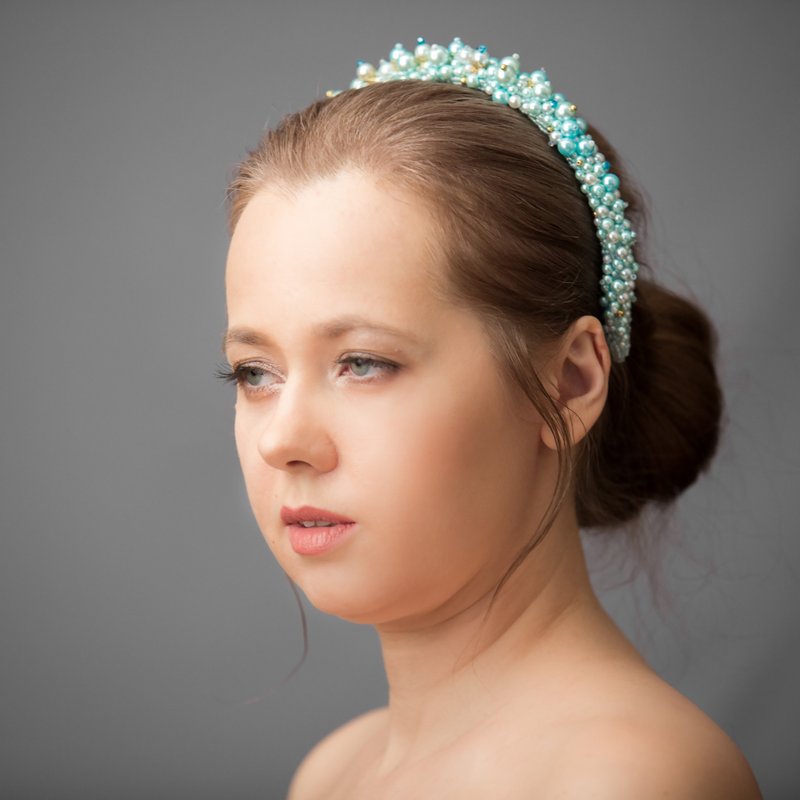Baby blue beaded statement headband. Wedding guest hairband. Beaded Alice band. - 发带/发箍 - 其他材质 蓝色