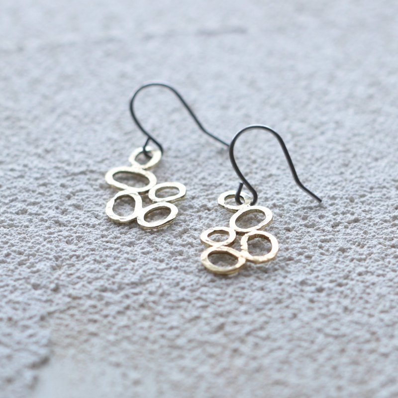 Onion earrings P476 - 耳环/耳夹 - 其他金属 金色