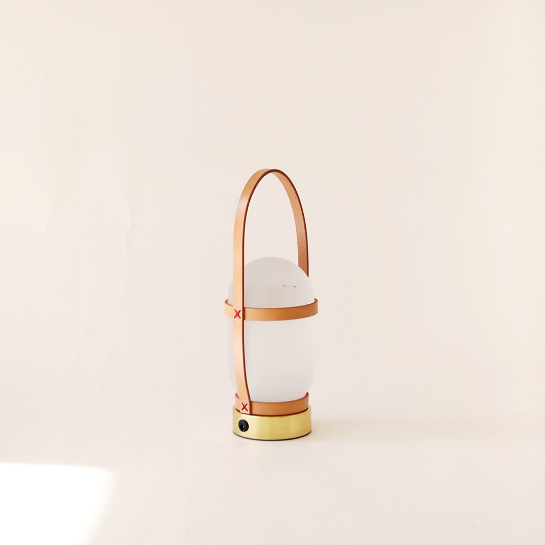 ZORINGPARK  JOYDIVISION 年轮公园黄铜玻璃充电露营台灯手提灯 - 收纳用品 - 真皮 卡其色