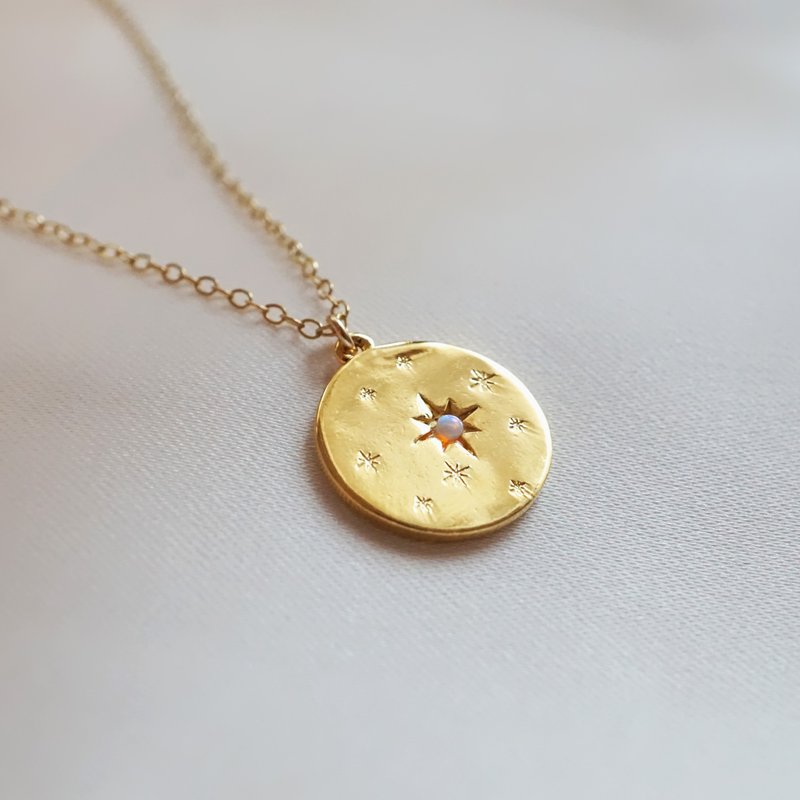 金色星夜澳宝圆牌项链 - 14K注金 - 星星项链 - 蛋白石 - 欧泊 - 项链 - 其他金属 金色