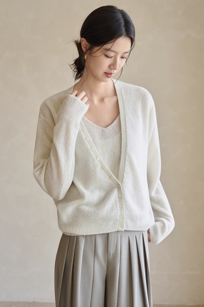 法式复古 / V领针织毛衣两件套 / 羊绒羊毛 - 女装针织衫/毛衣 - 其他材质 多色