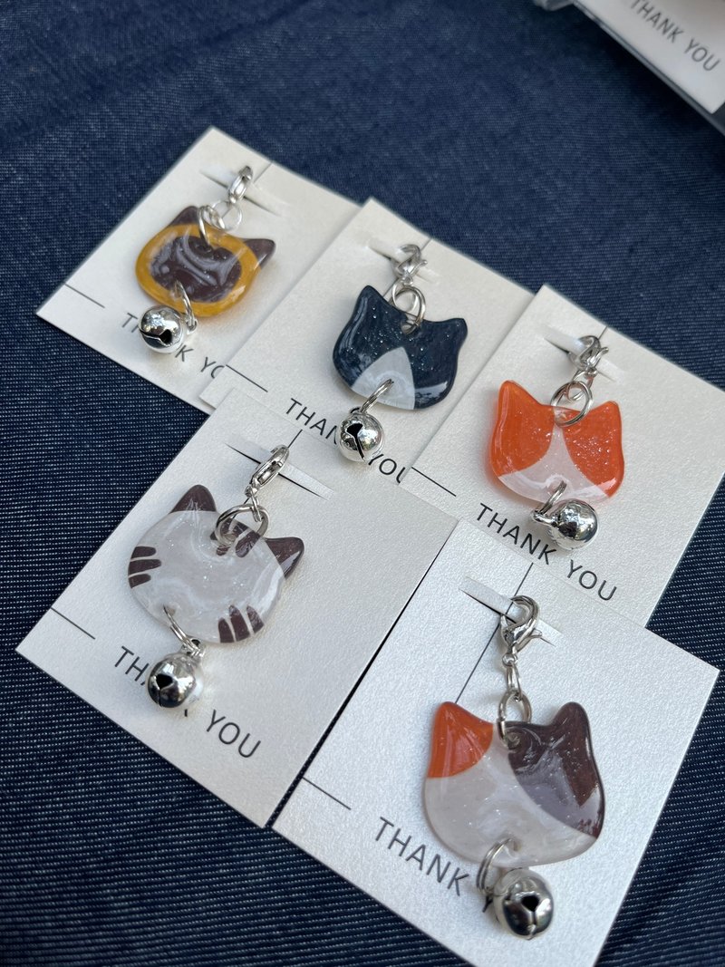 日常小猫喵星人造型可爱吊饰-热缩片l UV胶精心打造(每只) - 吊饰 - 树脂 金色