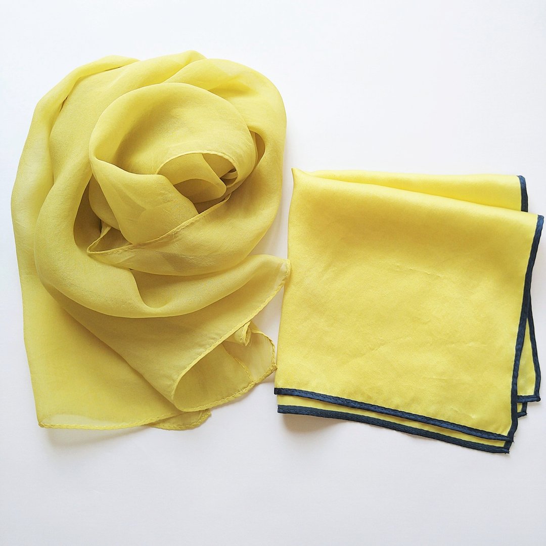 Plant dyeing, silk chiffon scarf, handkerchief set, carrot leaf dyeing, morning light - 丝巾 - 丝．绢 黄色