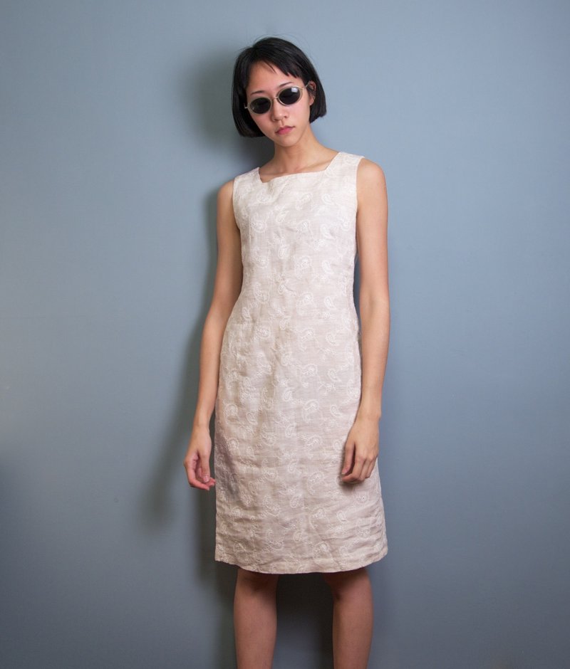 FOAK古着 日本制纯麻料花卉刺绣洋装 - 洋装/连衣裙 - 棉．麻 白色