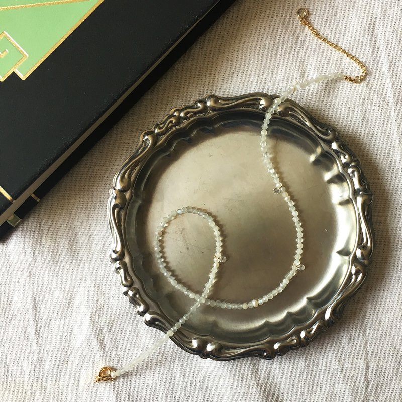 CADA DIA / 手作 月光石珍珠锆钻吊坠锁骨链项链 - 项链 - 水晶 白色