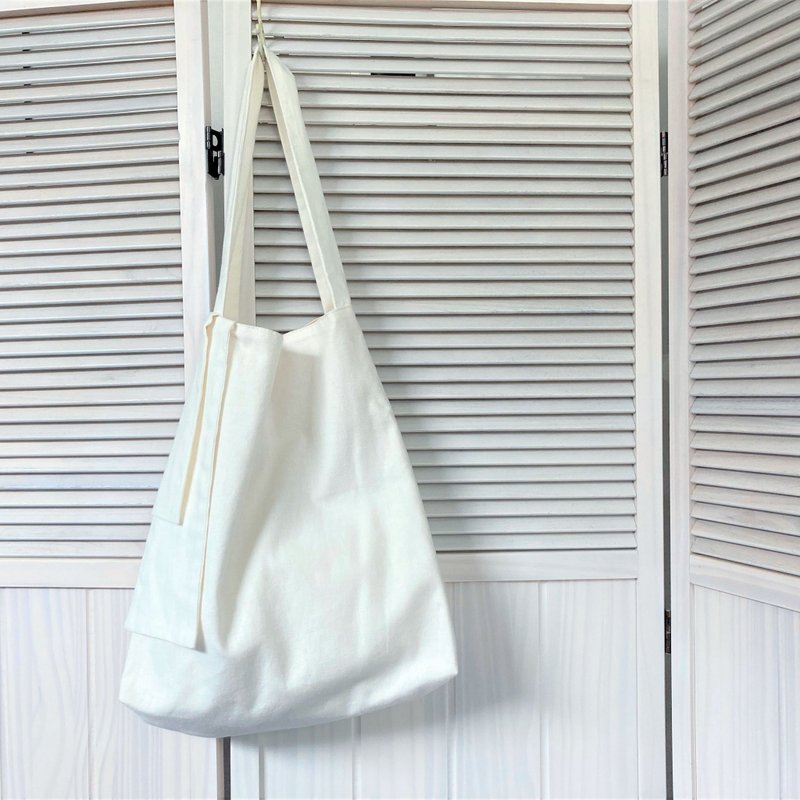 Cotton Linen side ribbon fashionable sub bag off-white - 手提包/手提袋 - 棉．麻 白色