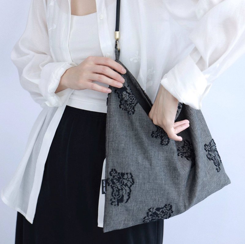 【繁花】森系复古文青/新中式剪花工艺高级感单肩皮肩带版 - 侧背包/斜挎包 - 其他材质 灰色