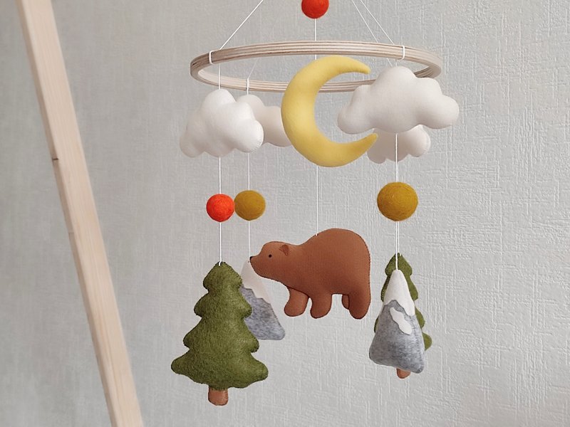 Baby crib mobile neutral woodland nursery decor, personalized nursery mobile - 玩具/玩偶 - 环保材料 多色