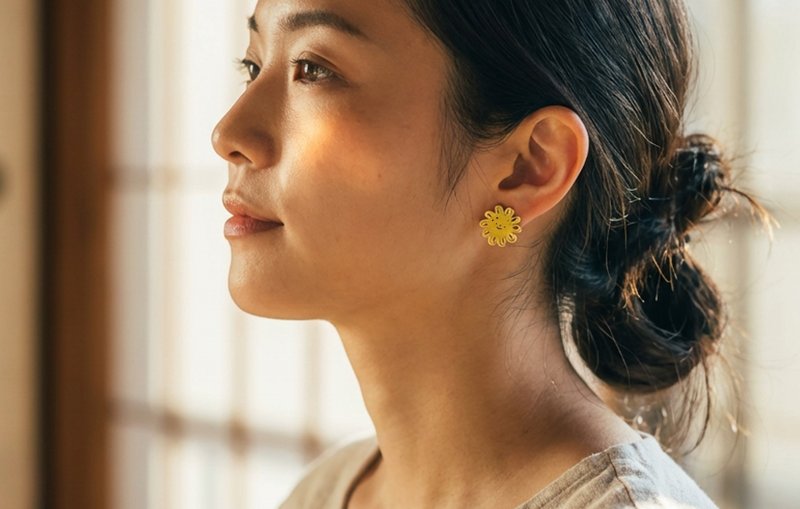 太阳与月亮 夜光耳环 - 耳环/耳夹 - 其他金属 