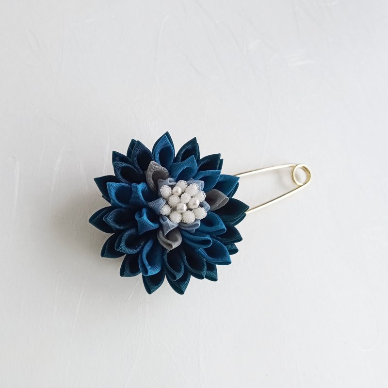 青绿细工花手工胸针 日本传统工艺 - 胸针 - 棉．麻 绿色