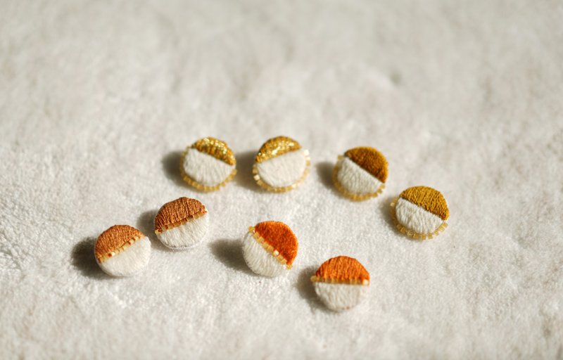 手工刺绣耳钉耳夹/原创设计/拼色系列 - 耳环/耳夹 - 绣线 多色