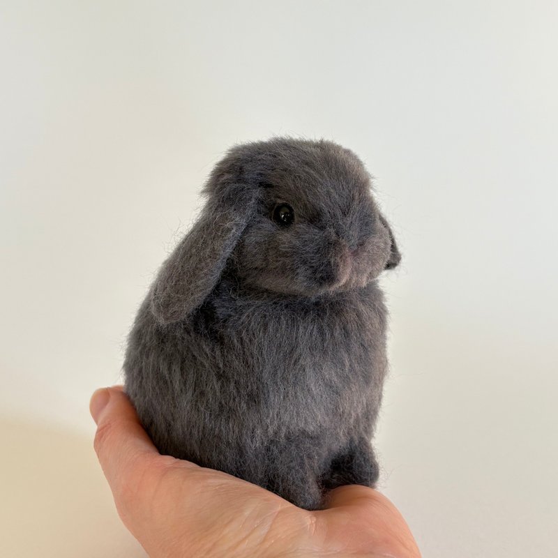 羊毛毡兔子 蓬松蓝色小兔 垂耳兔 坐姿款 - 玩偶/公仔 - 羊毛 灰色