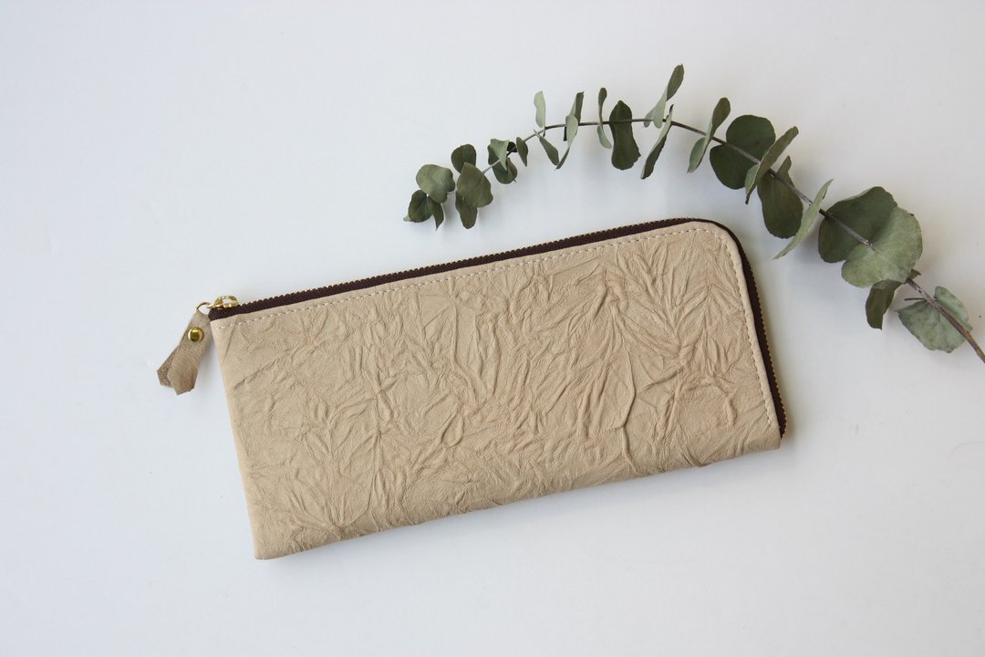 Slim long wallet with pigskin wrinkles natural beige - 皮夹/钱包 - 真皮 卡其色