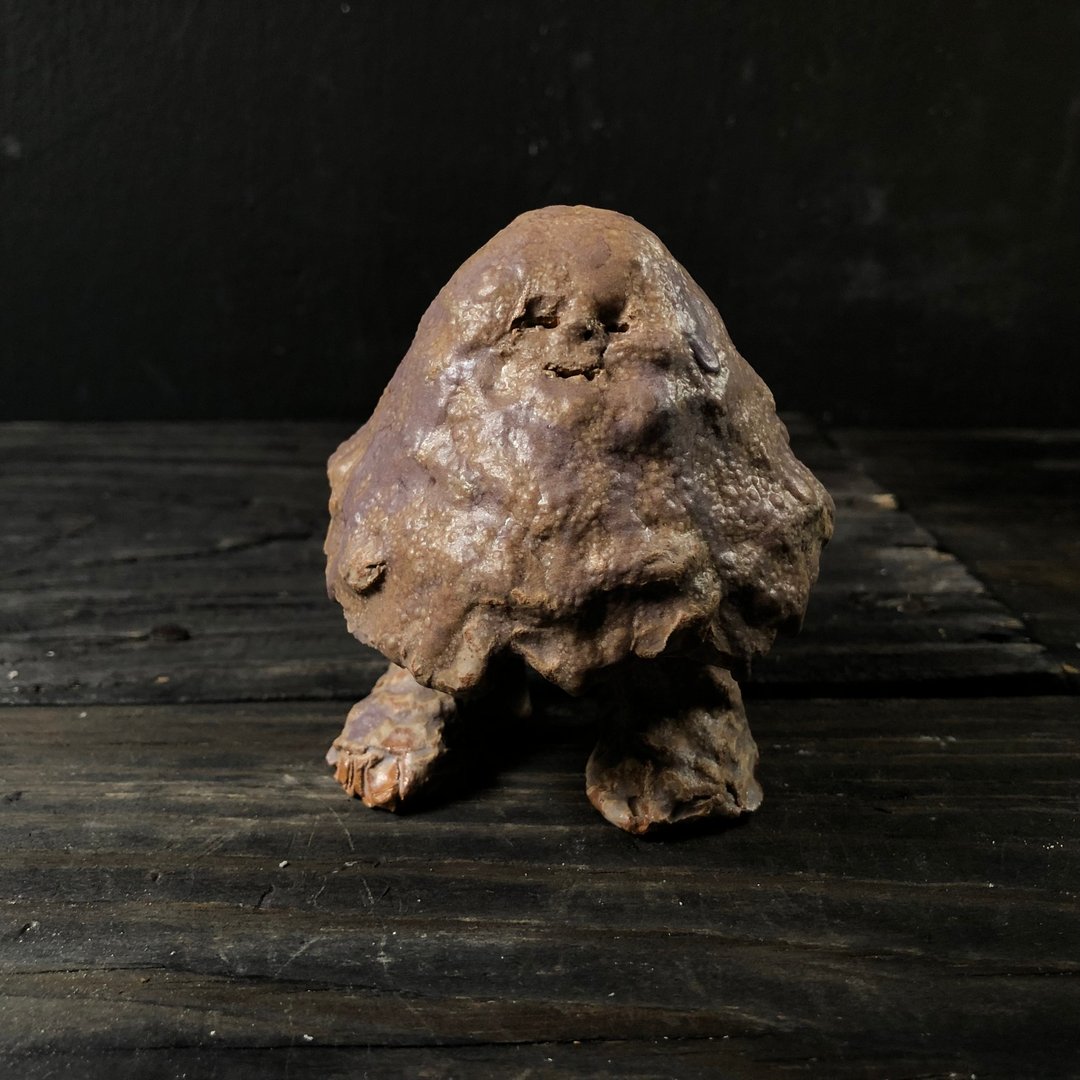 长脚的呕吐物泥巴怪 (手工 陶瓷 公仔 高7.6cm) - 玩偶/公仔 - 陶 
