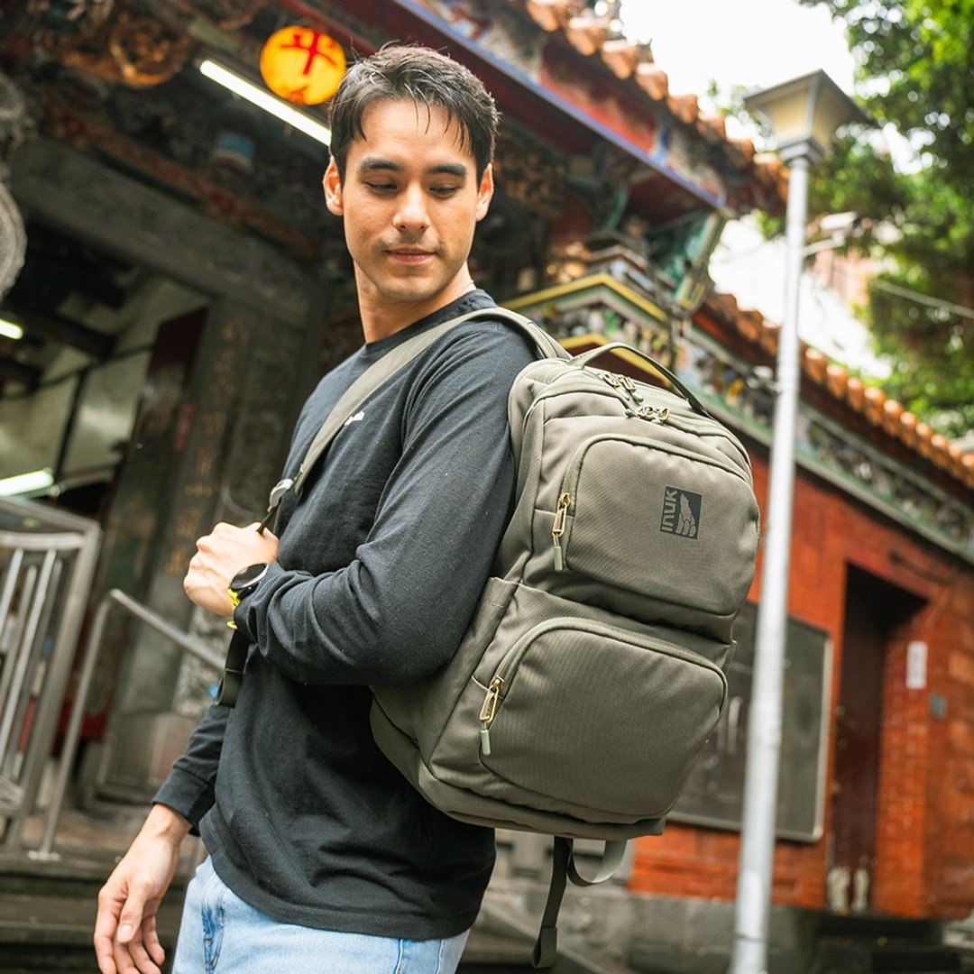 环保调色板 超强旅行电脑包 Eco Primary Pilot3_RP 松茶绿 18L - 后背包/双肩包 - 环保材料 绿色