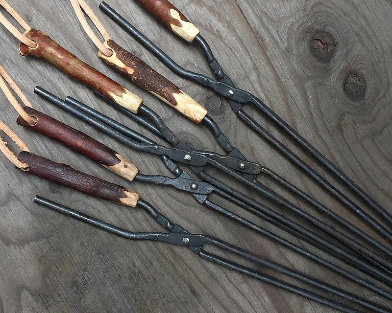 清制。原木柄火钳/碳夹- M号 - 露营用品 - 其他金属 黑色