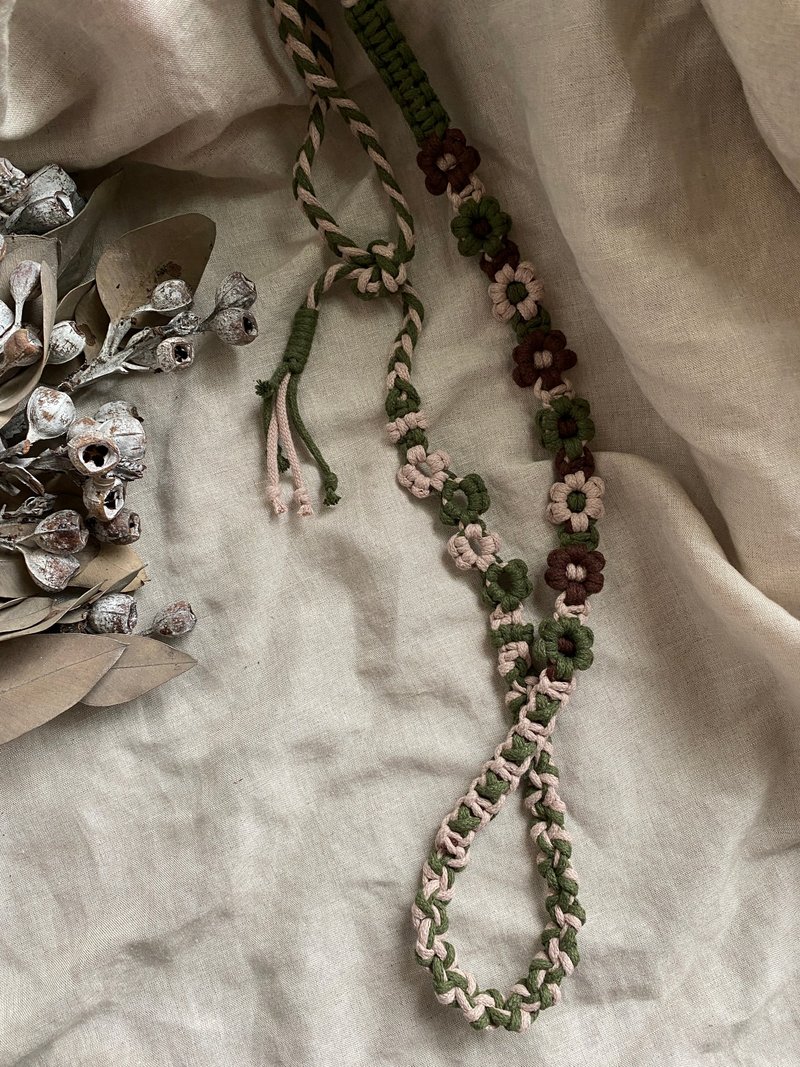 Macrame 编织小花 可调式手机背带 - 挂绳/吊绳 - 棉．麻 