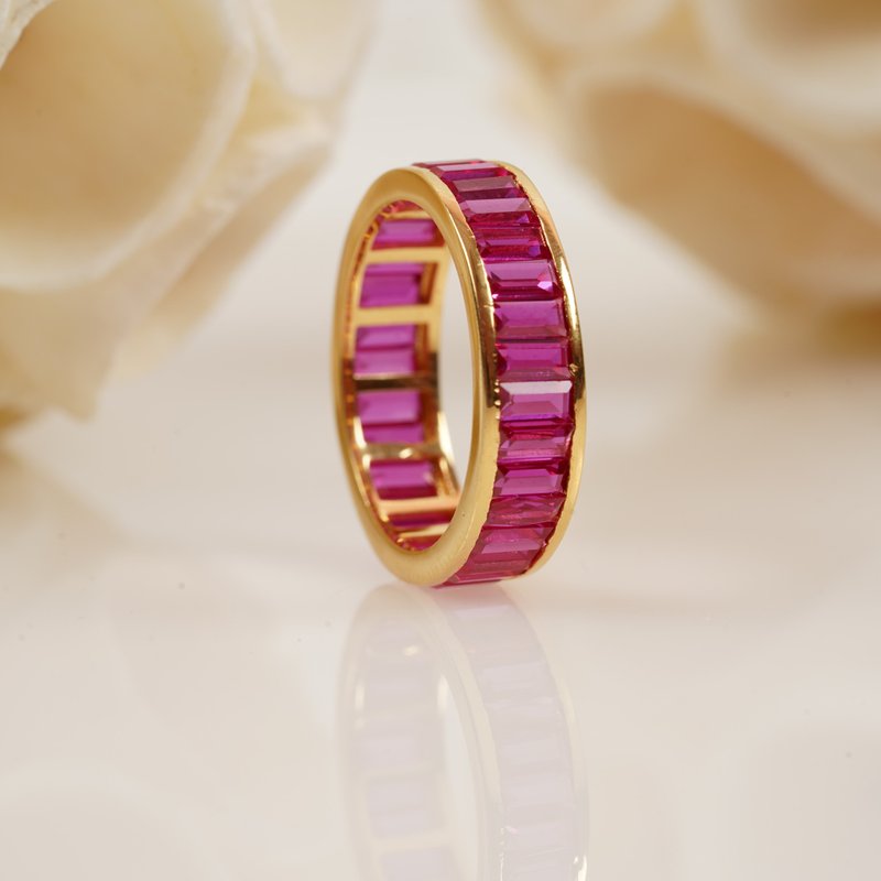 Baguette-Cut Channel Set Pink Sapphire Wedding Band - 戒指 - 宝石 粉红色