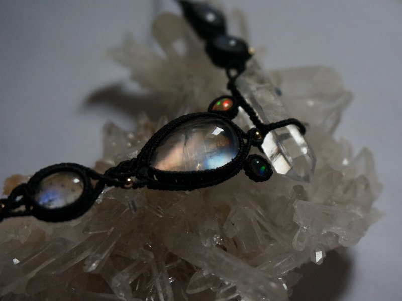 | 光明自性| MC设计原创.手工.编织.月光石欧泊白水晶晶芽项链 - 项链 - 半宝石 