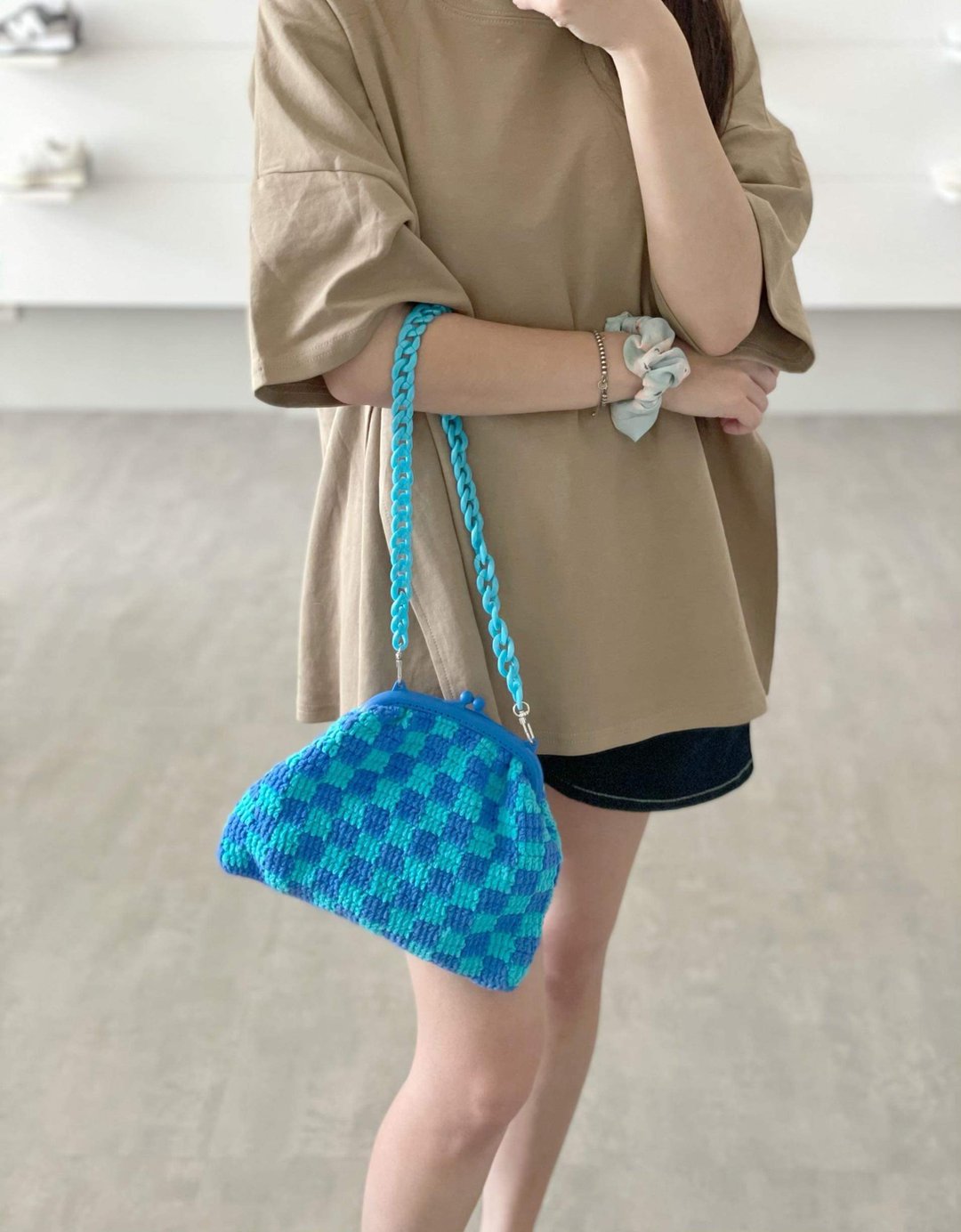 手工钩织棋盘格子口金包【Crochet bag】 - 侧背包/斜挎包 - 棉 