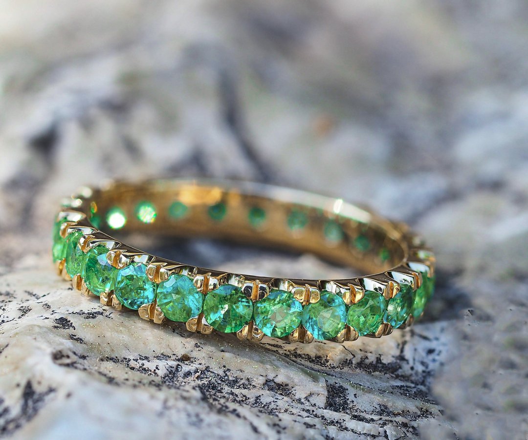 Eternity ring with round emeralds - 戒指 - 贵金属 金色