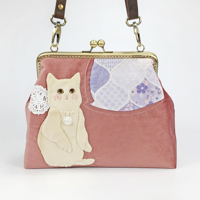 口金包 女斜挎包 侧背包 单肩背包 猫正在说话 - 侧背包/斜挎包 - 其他材质 粉红色