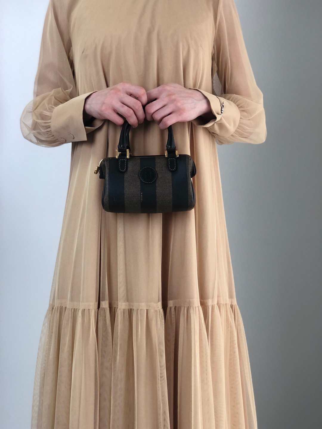 【日本直送名牌中古包】FENDI 芬迪 Peko Peko 侧背包 棕色 FF Logo PVC 皮革 迷你波士顿包 2WAY bhyk7a - 侧背包/斜挎包 - 防水材质 咖啡色
