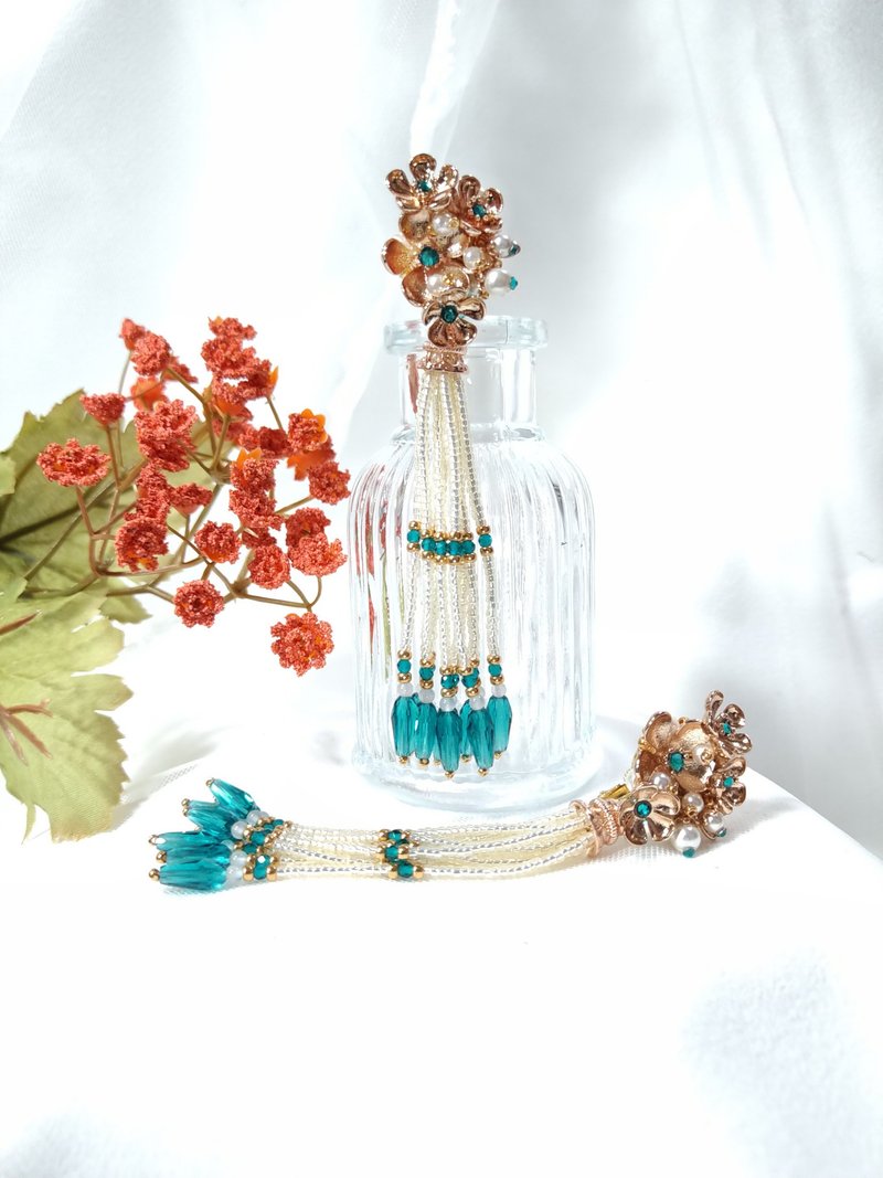 SWAROVSKI 系列【永恒之泉】夹式耳环  流苏 珍珠 花 施华洛世奇 - 耳环/耳夹 - 珍珠 蓝色