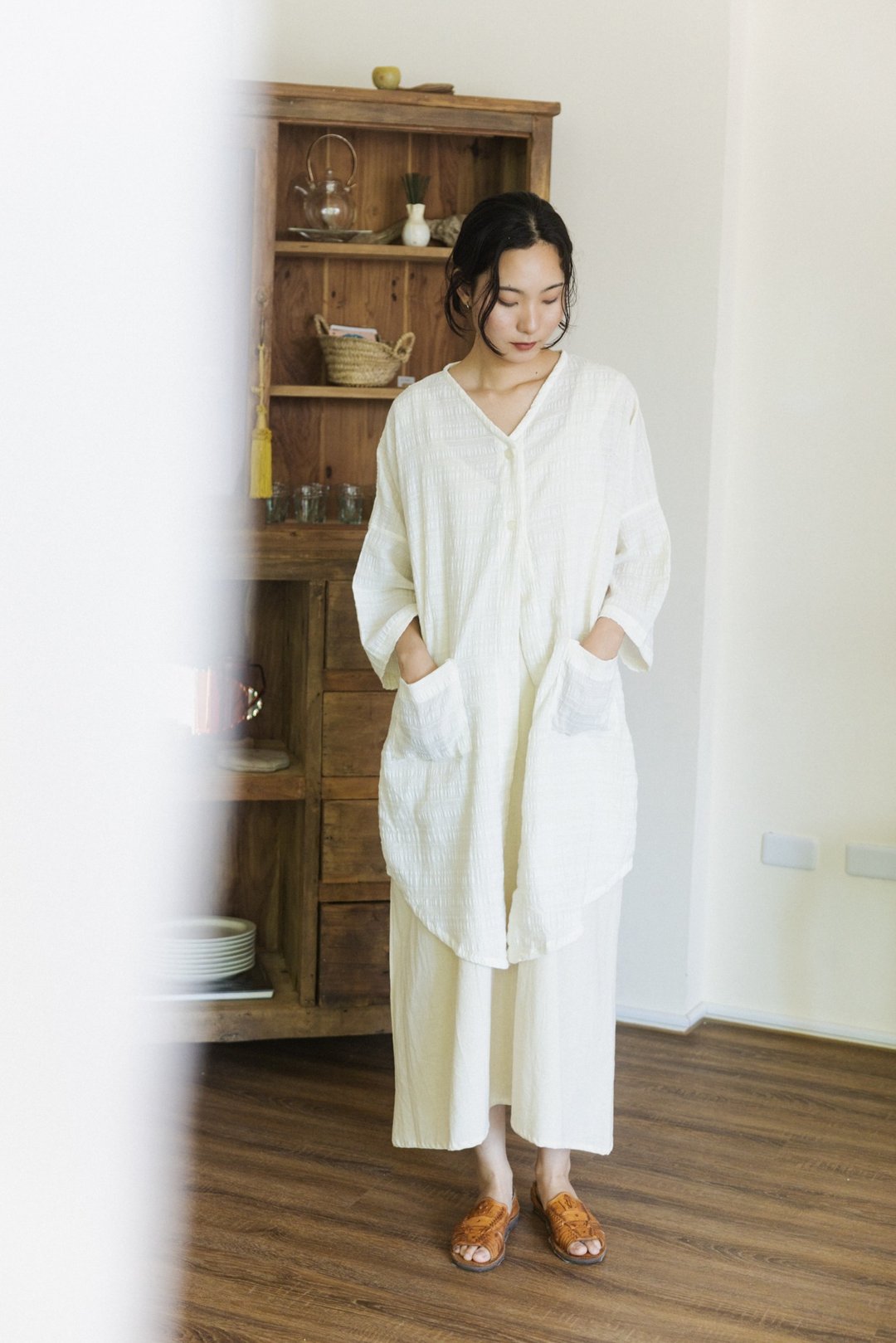 立体织纹纯棉布料长外套_米白 - 女装休闲/机能外套 - 棉 白色