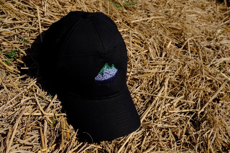 青青的岛 刺绣棒球帽 岛屿的深夜黑 - 帽子 - 棉．麻 黑色