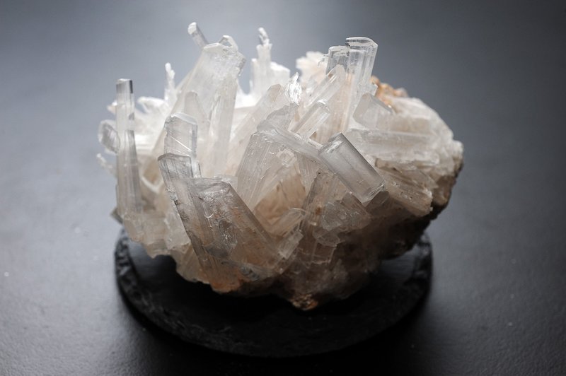 透石膏晶簇(又称疗愈之石) 可净化所有水晶饰品 - 摆饰 - 宝石 