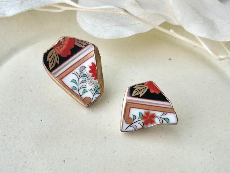 【可选金属配件】有田烧 金继 耳针/耳夹 红色 金色 花纹 叶纹 传统工艺 No.174 - 耳环/耳夹 - 陶 金色