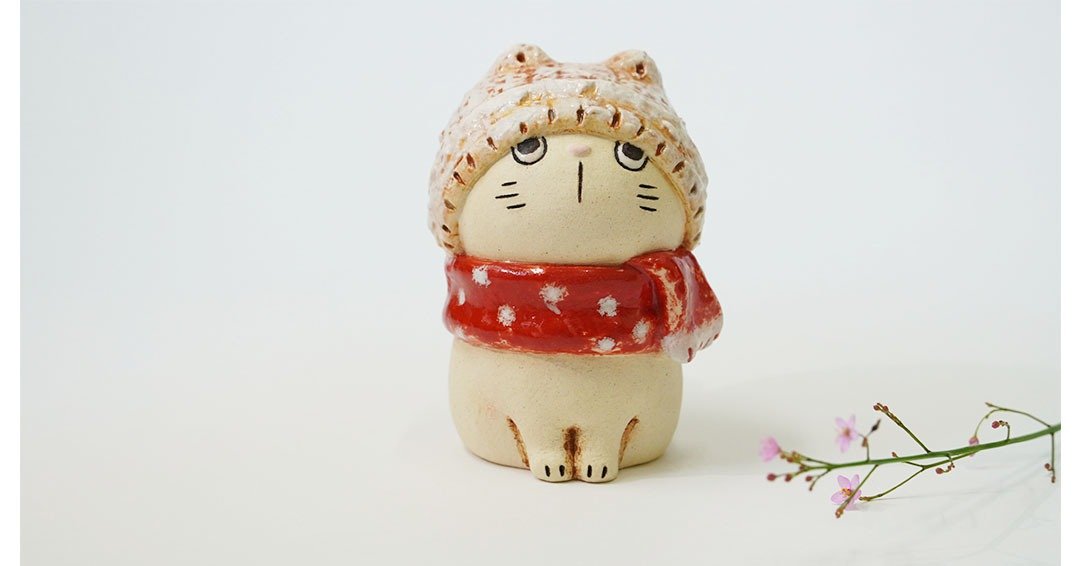 陶艺手作-小陶猫-戴围巾的猫 - 花瓶/陶器 - 陶 卡其色