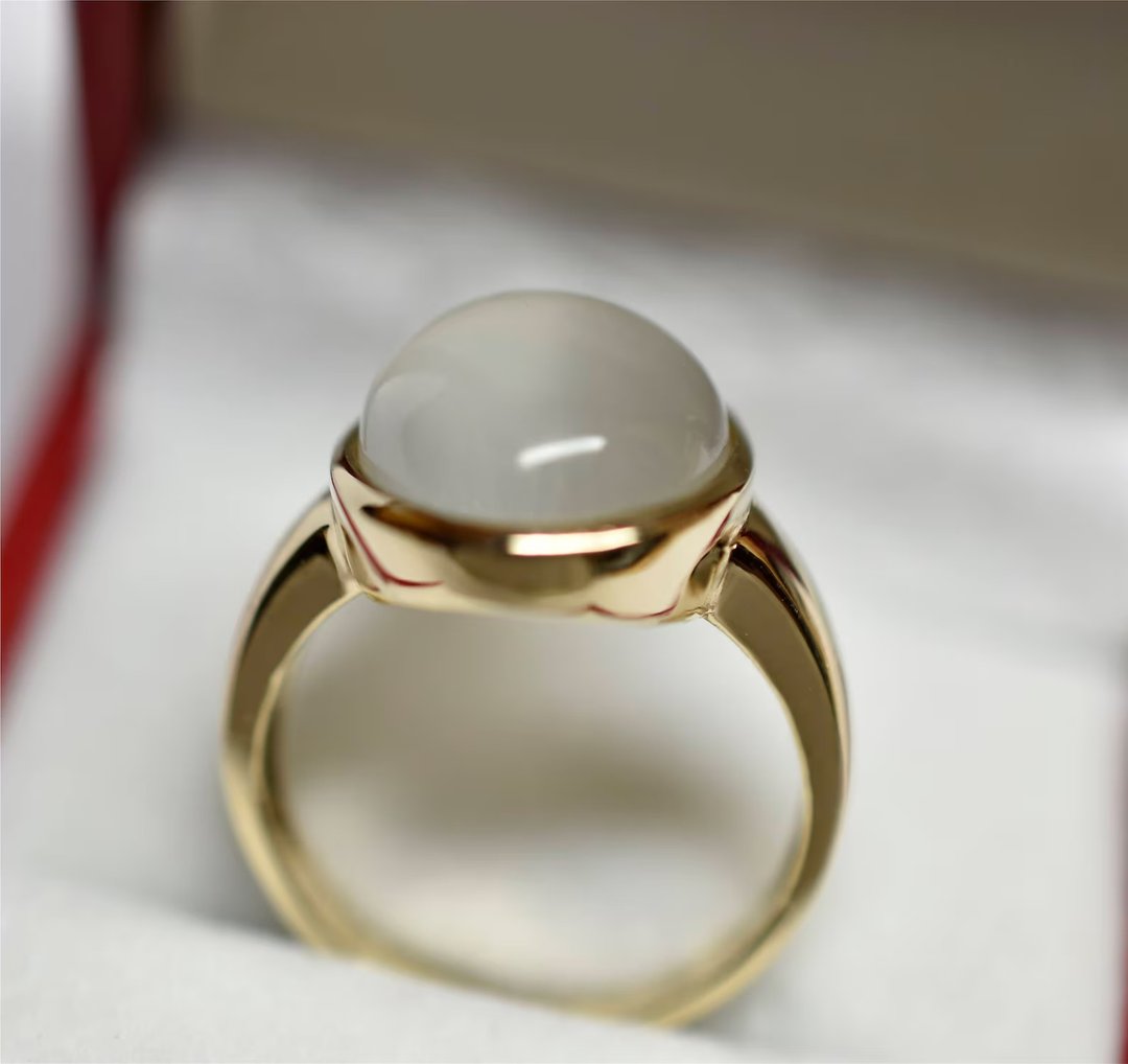 AAA 级白色猫眼月光石 凸圆形切割 7.73 克拉 宝石级品质 15x11mm 14K 金 - 戒指 - 宝石 黄色