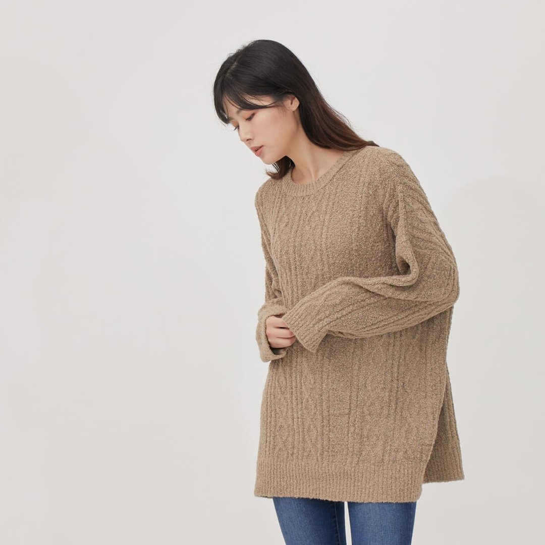 Penny圓領長版親膚麻花針織毛衣/奶茶 - 女装针织衫/毛衣 - 其他人造纤维 卡其色