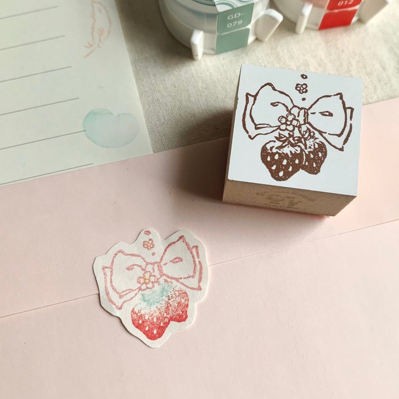 橡皮章【甜〜了的草莓与蓬松缎带印章】 - 印章/印台 - 其他材质 白色