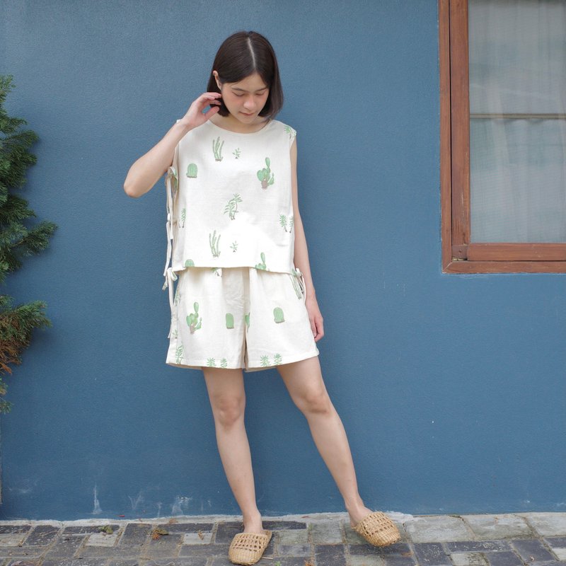 仙人掌短裤/限量印花100%棉 - 女装短裤 - 棉．麻 白色