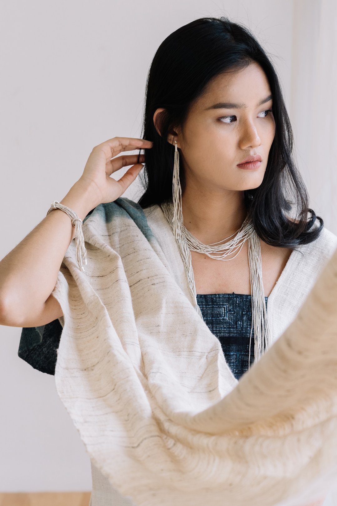 Tassel long dangle earrings in handmade silver beads (E0209) - 耳环/耳夹 - 贵金属 银色